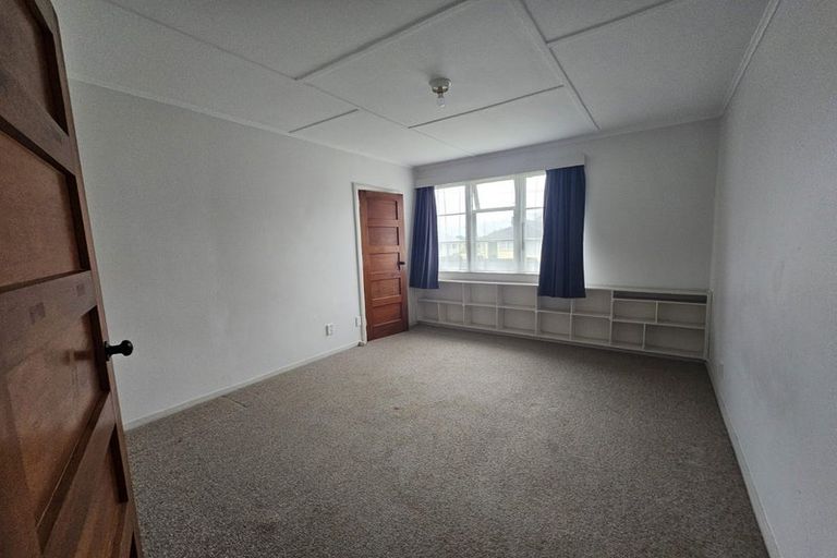 Photo of property in 27 Newcombe Street, Naenae, Lower Hutt, 5011