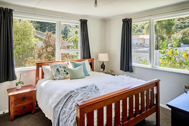 Photo of property in 29 Penguin Grove, Waitangirua, Porirua, 5024