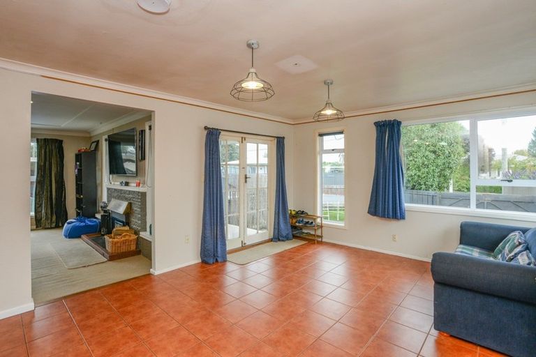 Photo of property in 15 Read Crescent, Clive, 4102