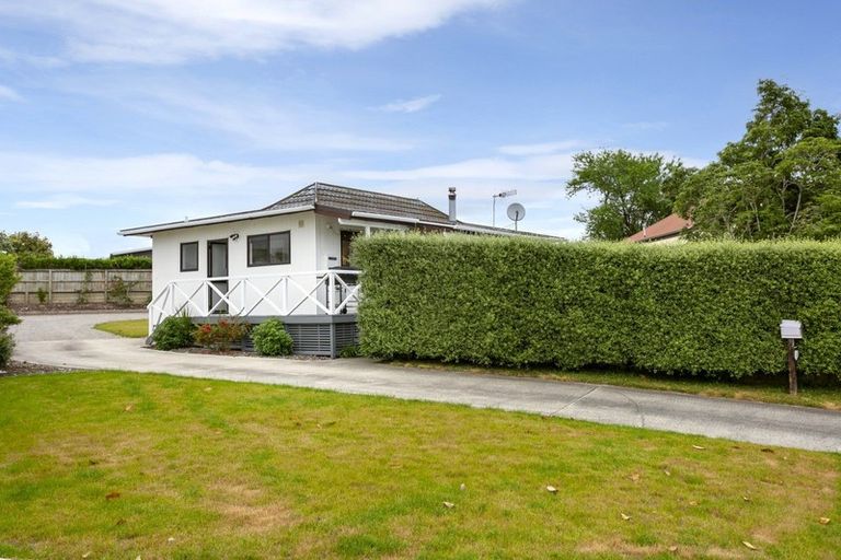 Photo of property in 18 Newberry Place, Richmond Heights, Taupo, 3330