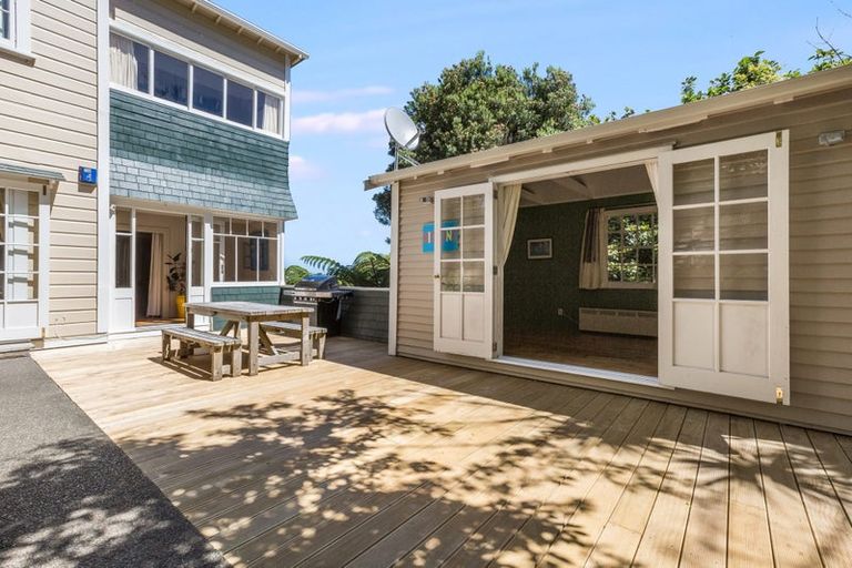 Photo of property in 45 Central Terrace, Kelburn, Wellington, 6012