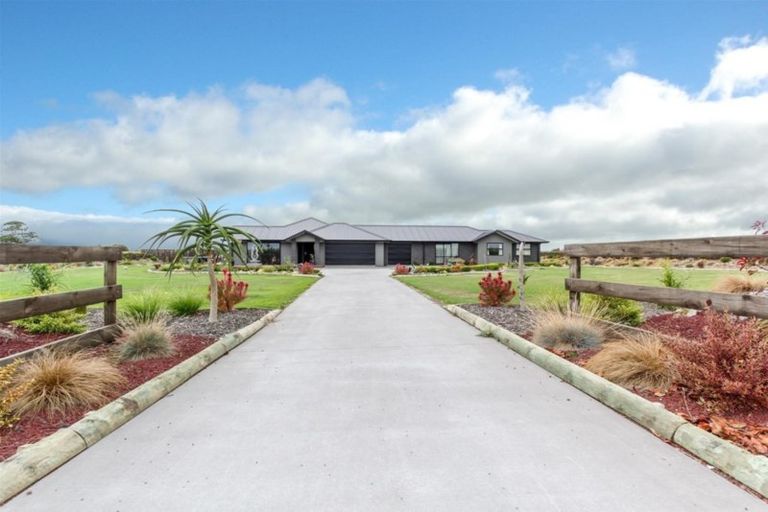 Photo of property in 219 Waitara Road, Brixton, Waitara, 4382
