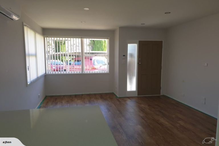 Photo of property in 1/5 Hawthorne Place, Ellerslie, Auckland, 1051