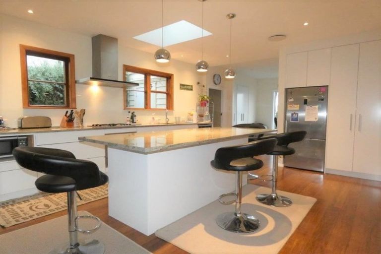 Photo of property in 43 Homebush Road, Khandallah, Wellington, 6035