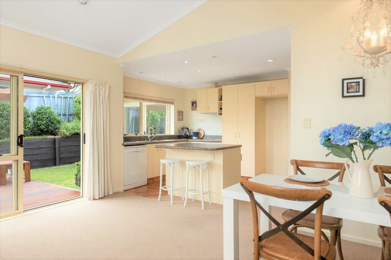 Photo of property in 1 Tautara Place, Ohauiti, Tauranga, 3112