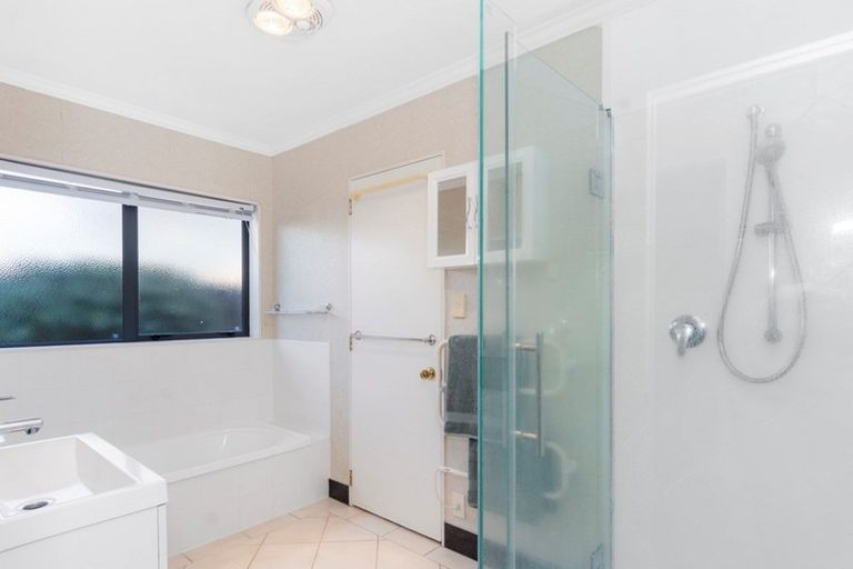 Photo of property in 10 Carlsberg Place, Papamoa Beach, Papamoa, 3118