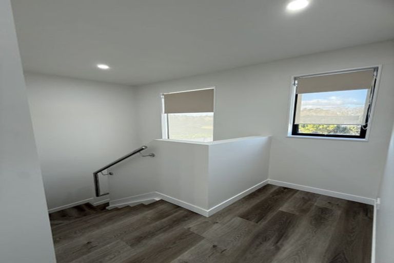 Photo of property in 296d Royal Road, Massey, Auckland, 0614