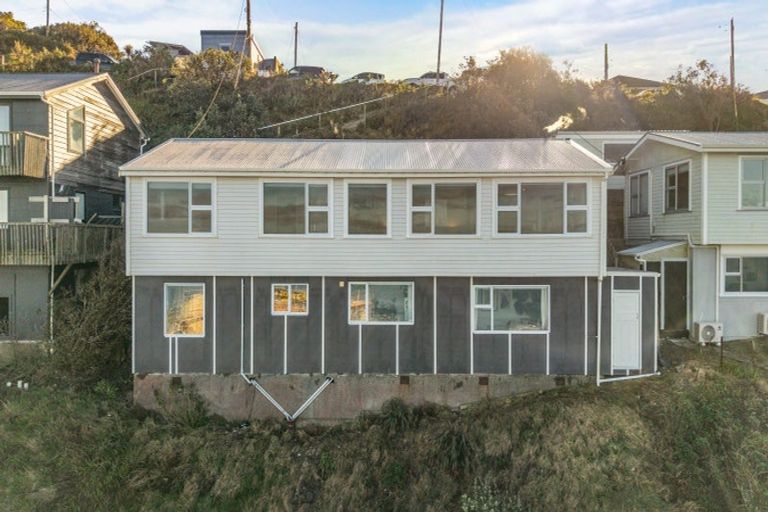 Photo of property in 51 High Street, Island Bay, Wellington, 6023