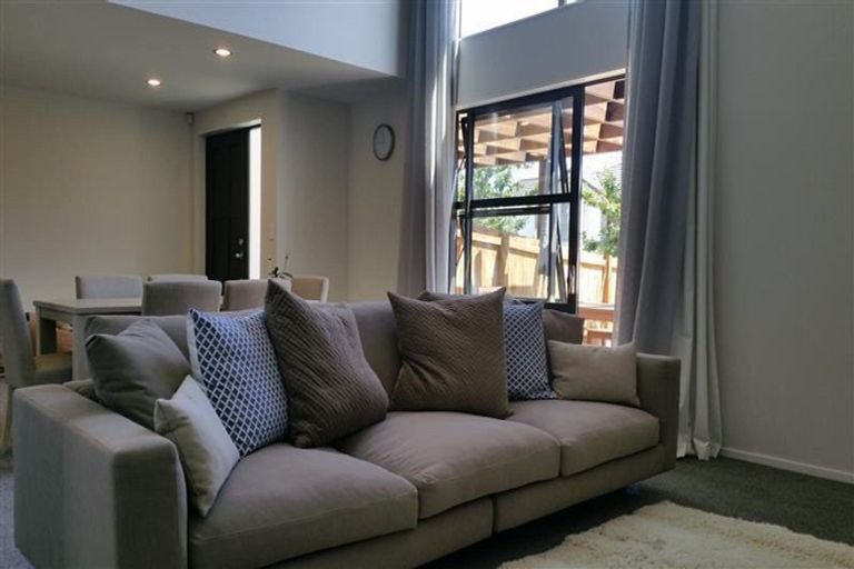 Photo of property in 6 Windfola Parkway, Takanini, 2112