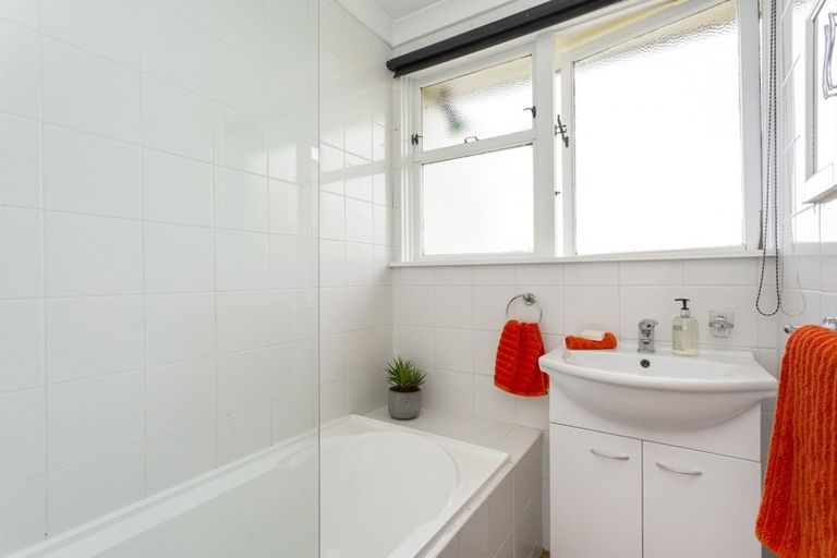 Photo of property in 25 Hanlon Street, Halfway Bush, Dunedin, 9010