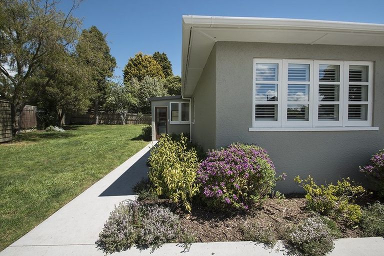 Photo of property in 4 Lynbert Road, Lynmore, Rotorua, 3010