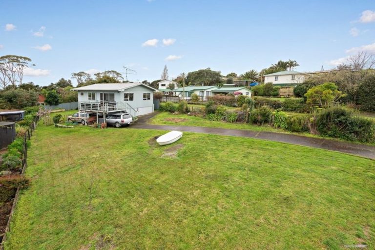 Photo of property in 83 Bays Road, Orere Point, Papakura, 2585