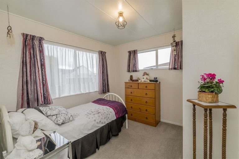 Photo of property in 3 Rimu Street, Levin, 5510