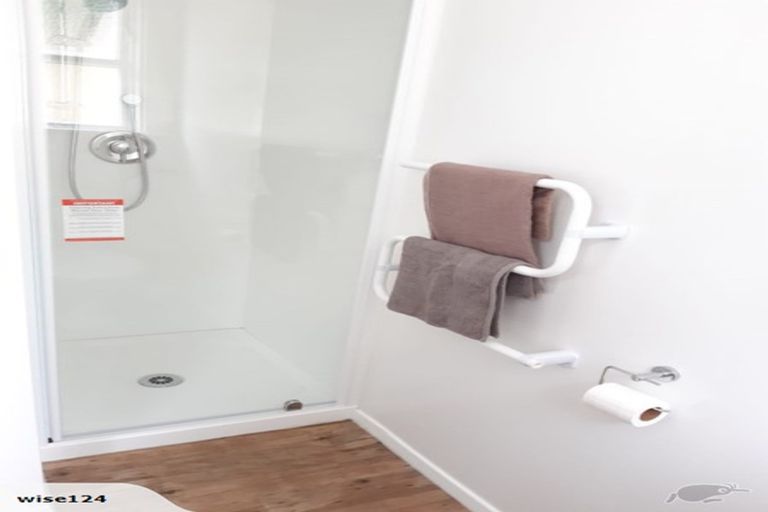 Photo of property in 39 Cardiff Crescent, Cannons Creek, Porirua, 5024