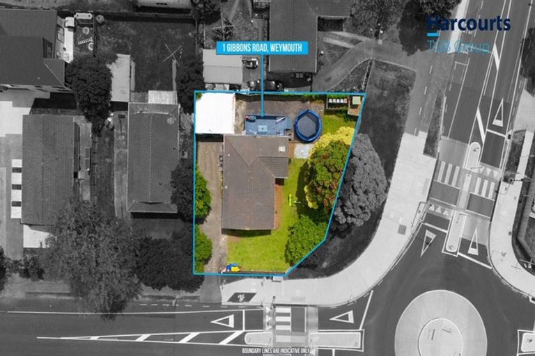 Photo of property in 1 Gibbons Road, Weymouth, Auckland, 2103