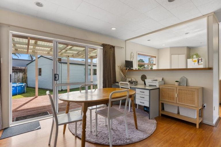 Photo of property in 98 Oxford Road, Okato, 4335