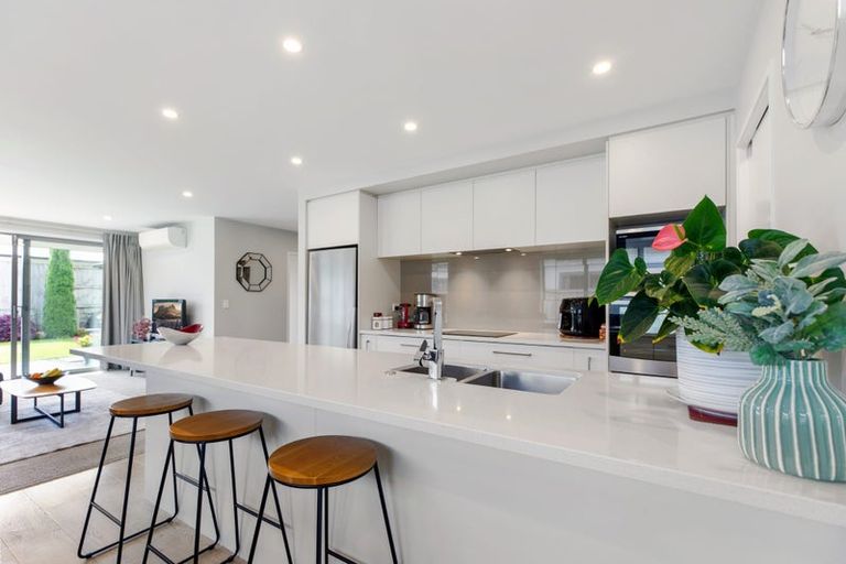 Photo of property in 142 Puhirake Crescent, Pyes Pa, Tauranga, 3112