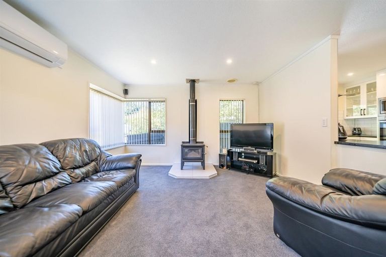 Photo of property in 33 Trelawney Road, Wainuiomata, Lower Hutt, 5014