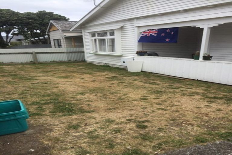 Photo of property in 37 Bay Street, Petone, Lower Hutt, 5012