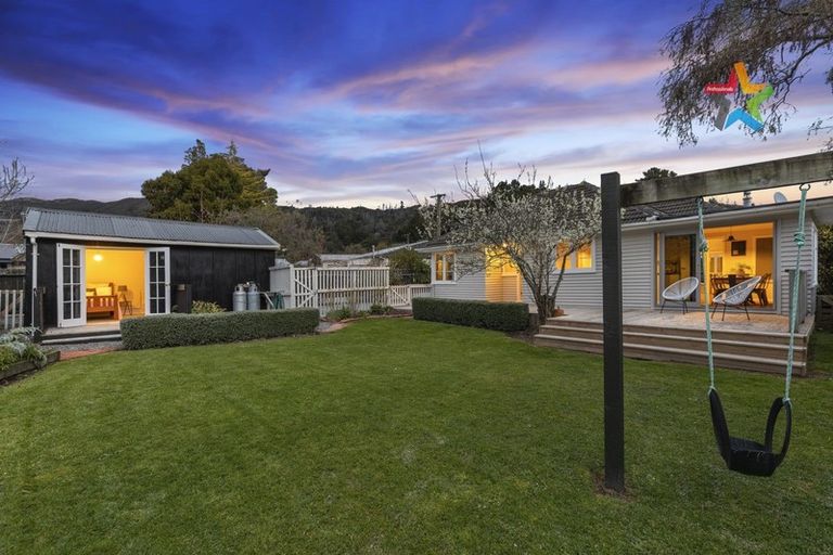 Photo of property in 17 Tawhai Street, Stokes Valley, Lower Hutt, 5019