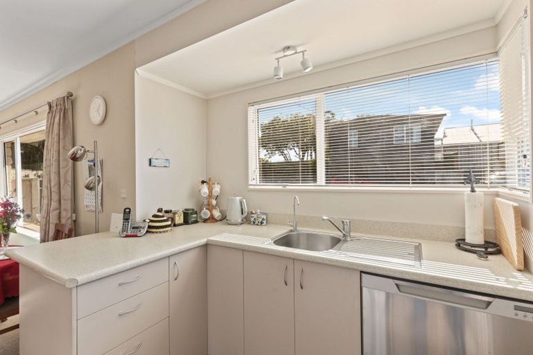 Photo of property in 20 Stoke Street, Westown, New Plymouth, 4310