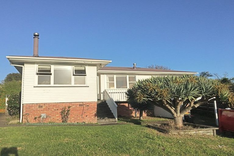 Photo of property in 18 Carole Crescent, Pakuranga, Auckland, 2010