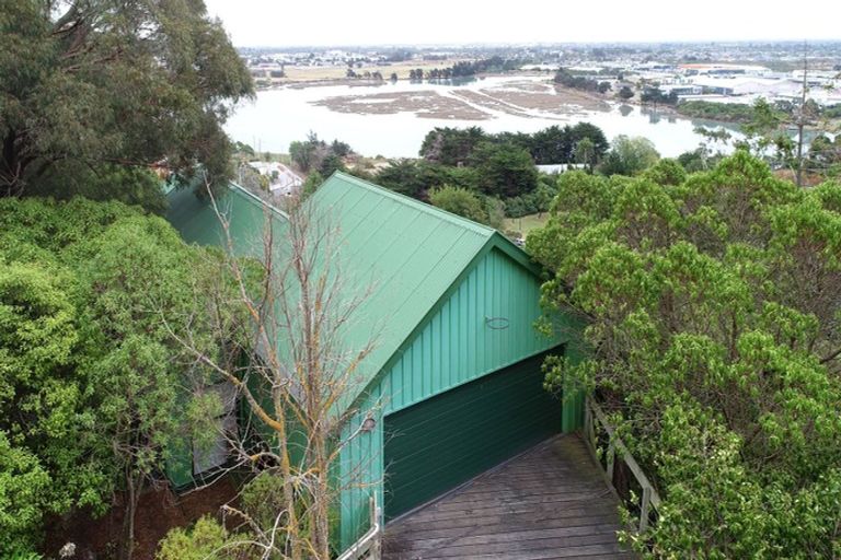 Photo of property in 11 Osmond Lane, Mount Pleasant, Christchurch, 8081
