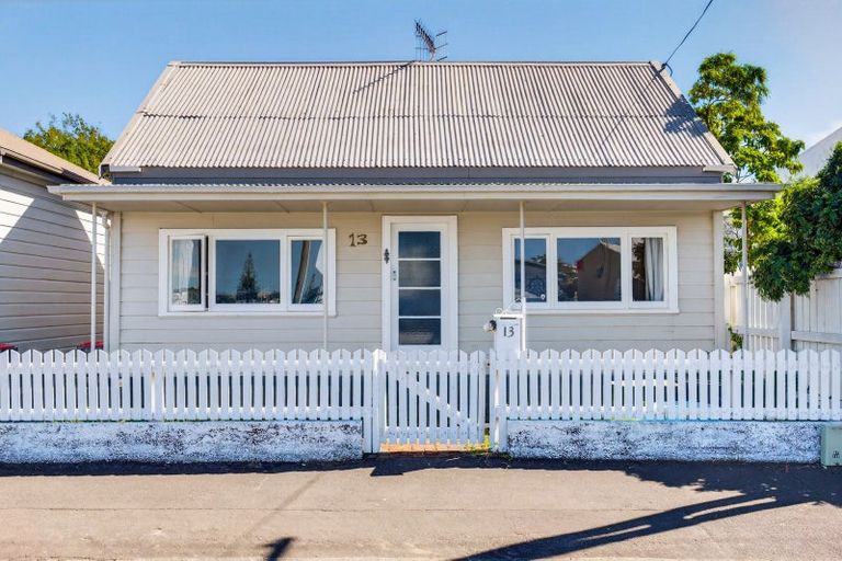 Photo of property in 13-14 Meeanee Quay, Westshore, Napier, 4110