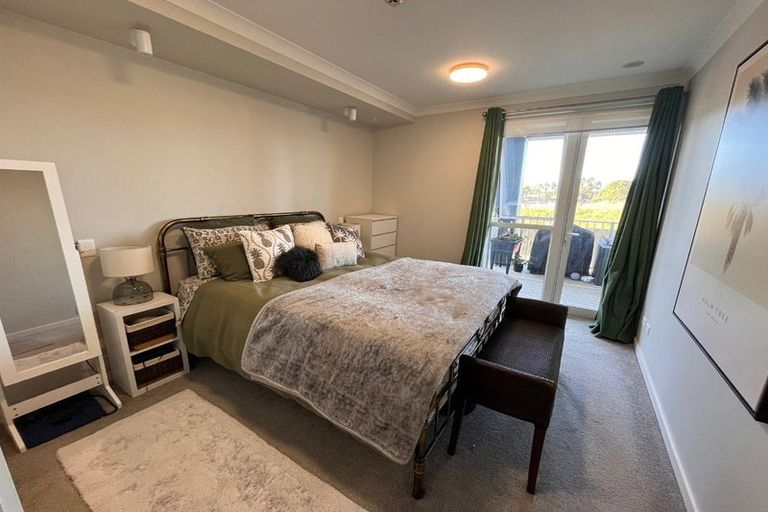 Photo of property in 60 Rewa Rewa Lane, Orewa, 0931