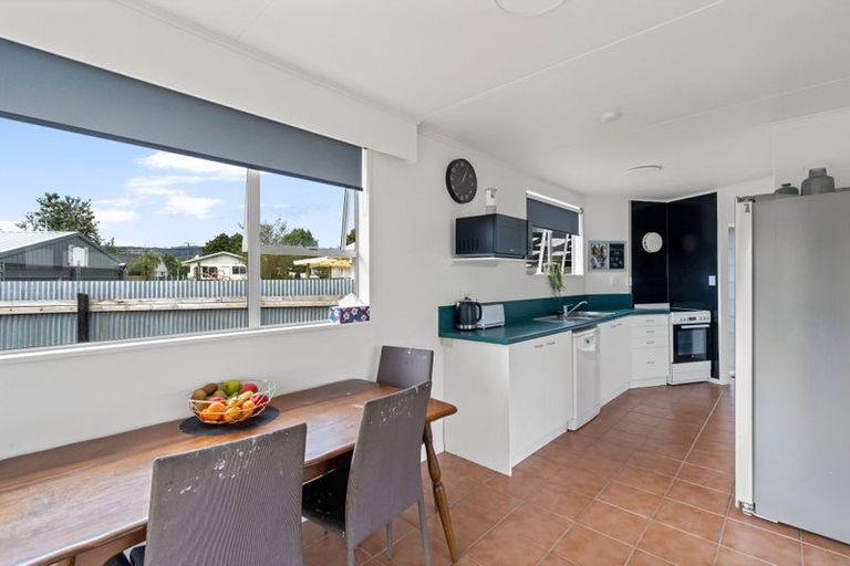 Photo of property in 39 Heather Street, Levin, 5510