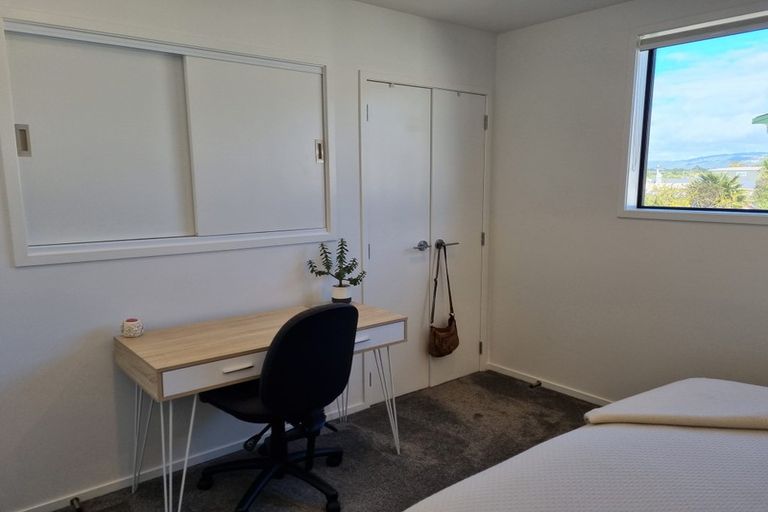 Photo of property in 7/97 Whites Line East, Waiwhetu, Lower Hutt, 5010