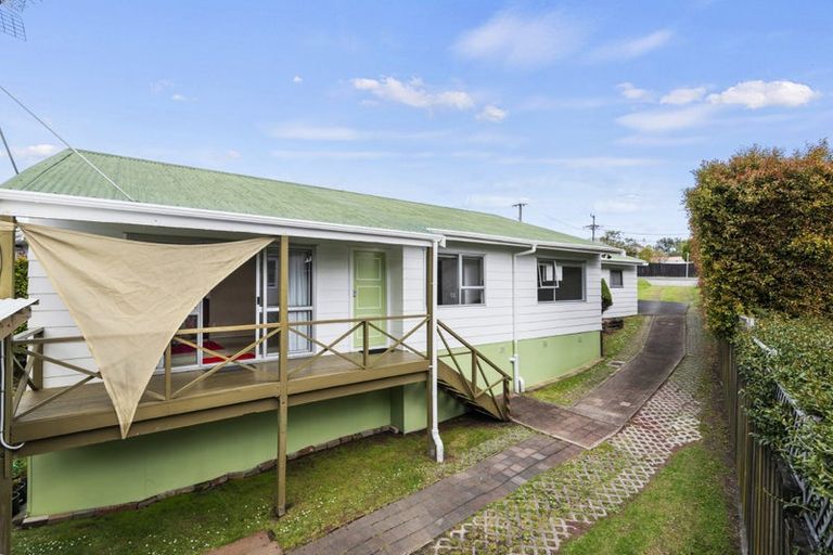 Photo of property in 7 Bardia Street, Belmont, Auckland, 0622