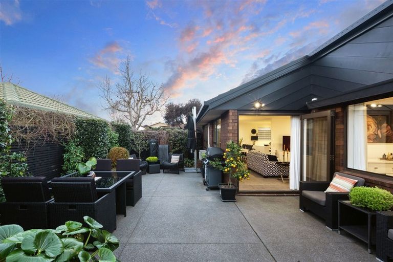 Photo of property in 1/31a Lansbury Avenue, Strowan, Christchurch, 8052