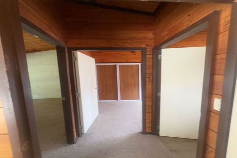 Photo of property in 3/89 Pinehaven Road, Pinehaven, Upper Hutt, 5019