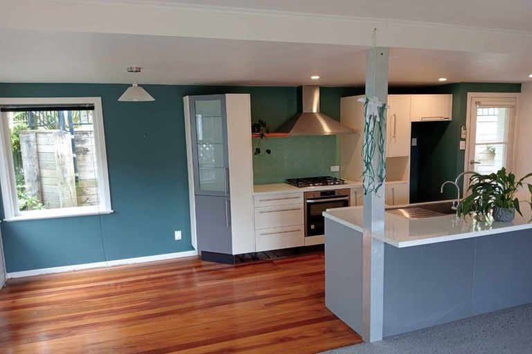 Photo of property in 52 Ngahere Street, Stokes Valley, Lower Hutt, 5019