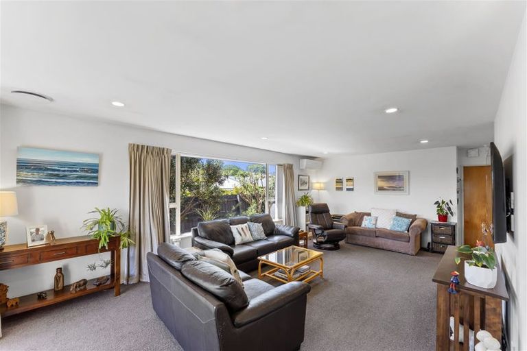 Photo of property in 38 Beach Road, North New Brighton, Christchurch, 8083