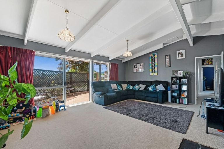 Photo of property in 11 Cypress Place, Owhata, Rotorua, 3010