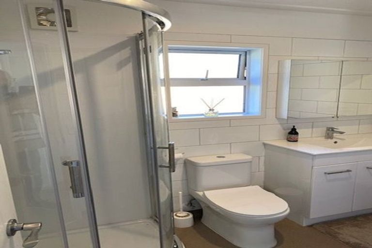 Photo of property in 14 Sale Street, Cockle Bay, Auckland, 2014