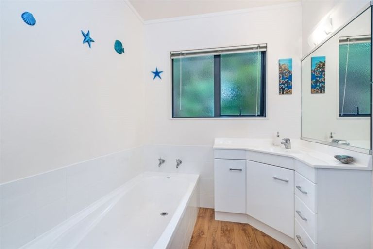 Photo of property in 4 Sunrise Court, Onerahi, Whangarei, 0110