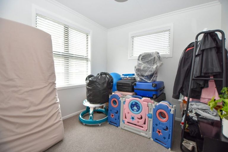 Photo of property in 13 Diamond Street, Carterton, 5713