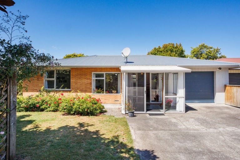 Photo of property in 3 Ruamahanga Crescent, Terrace End, Palmerston North, 4410