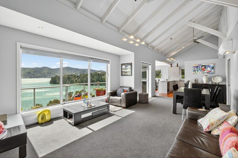 Photo of property in 303 Marine Drive, Charteris Bay, Lyttelton, 8971