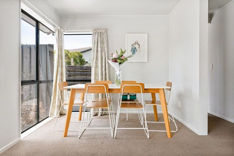 Photo of property in 20a Kane Road, Papamoa Beach, Papamoa, 3118