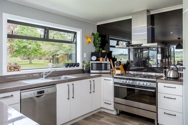 Photo of property in 1008 Cowper Road, Dannevirke, 4976