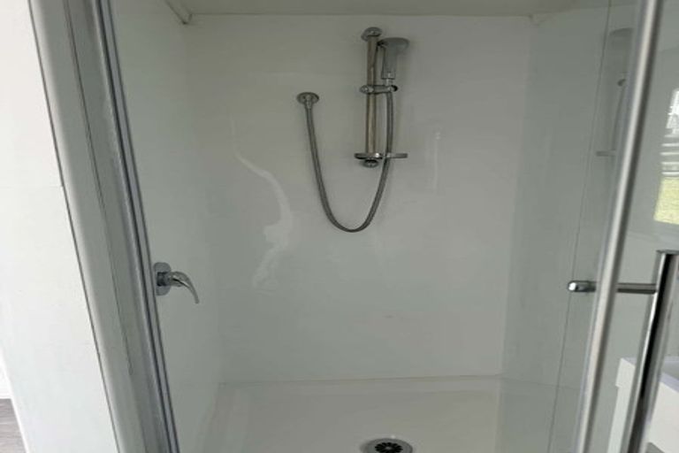 Photo of property in 28 Elliston Crescent, Stanmore Bay, Whangaparaoa, 0932