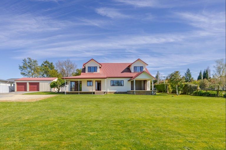 Photo of property in 36 Ellison Street, Otane, 4202