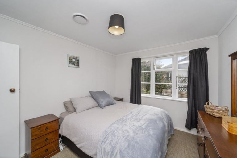 Photo of property in 10 Essex Street, Stratford, 4332