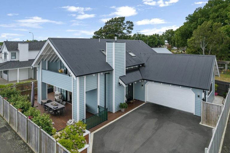 Photo of property in 5 Colombo Street, Hokowhitu, Palmerston North, 4410