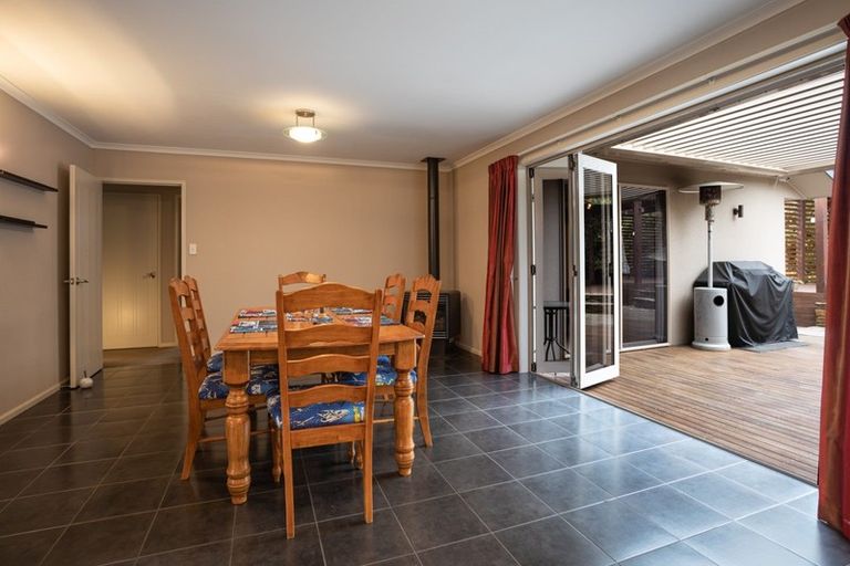 Photo of property in 7 Rothesay Place, Highbury, Palmerston North, 4412