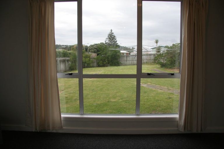 Photo of property in 25a-d Tireti Road, Titahi Bay, Porirua, 5022